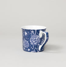 Charger l&#39;image dans la galerie, Mugs V&amp;A William Morris Wild Tulips Bleu (paire)
