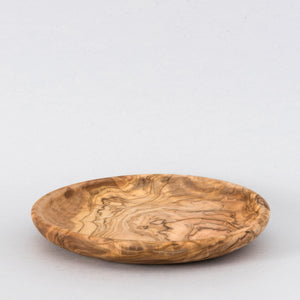 Grande assiette en bois d'olivier avec de nombreuses veines, sculptée à la main 