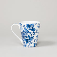 Charger l&#39;image dans la galerie, Mug V&amp;A Garden Bird Fond Blanc
